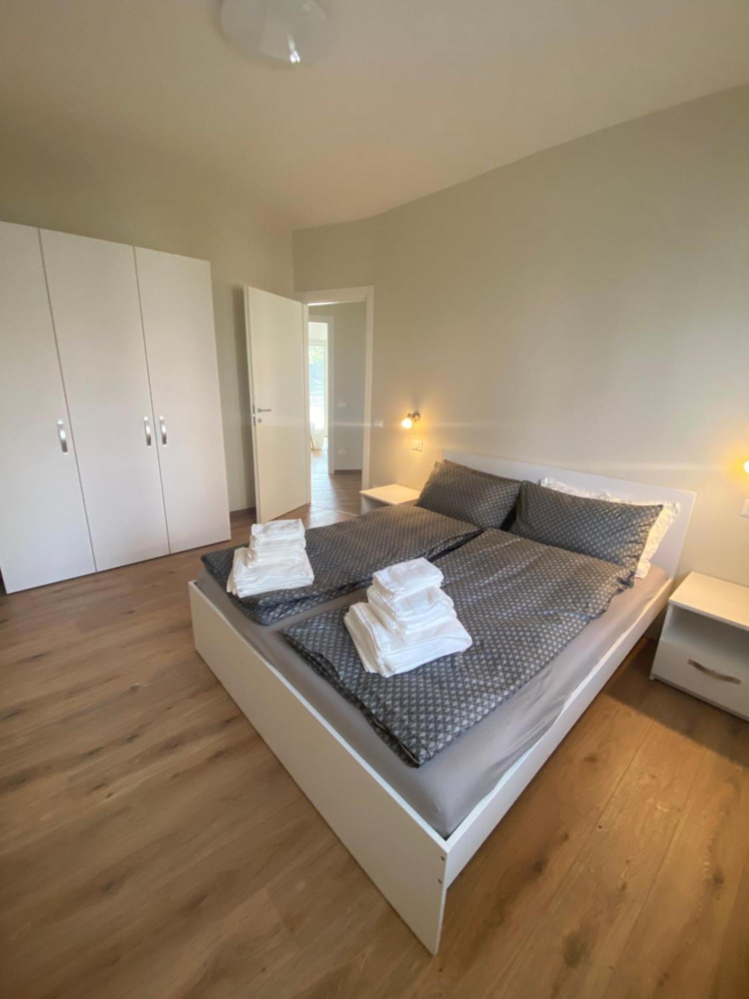 Appartamenti Golfo Borromeo 3 E 4 Baveno Exterior foto